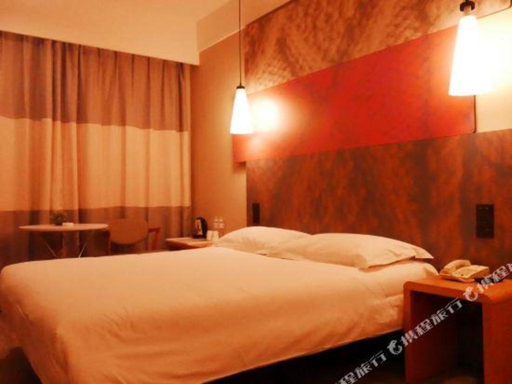 Ibis Nanchang Zhongshan Road Pedestrian Street Hotel Zewnętrze zdjęcie